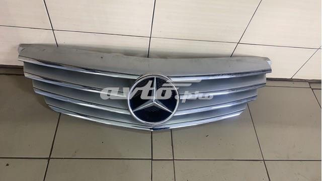 Решітка радіатора A1698800783 MERCEDES