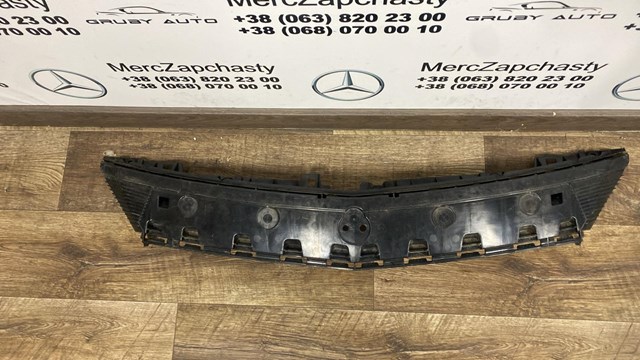 Кріплення бампера переднього A1768851265 MERCEDES