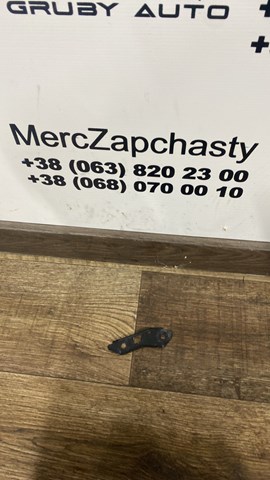 Ліве кріплення переднього бампера A1778851500 MERCEDES