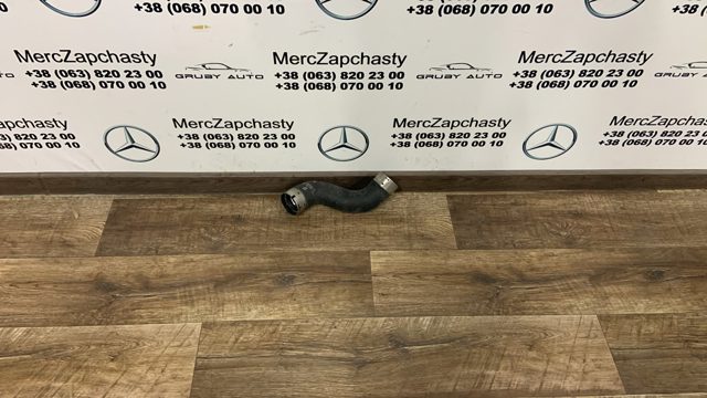 Шланг/патрубок интеркуллера A2045281682 MERCEDES