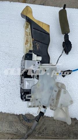 Замок дверей водія A2047202535 MERCEDES