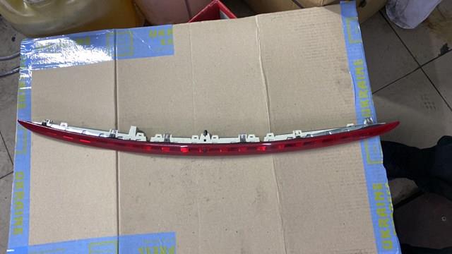 Додаткові задні стопи A2049062601 MERCEDES