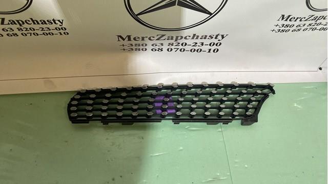 Решітка радіатора A2058881560 MERCEDES