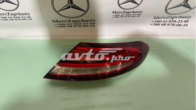 Фара задня права зовнішня A2059063005 MERCEDES