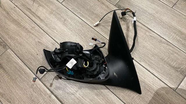 Корпус дзеркала заднього виду, правий A2068109404 MERCEDES