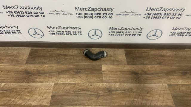 Шланг/патрубок интеркуллера A2115284982 MERCEDES