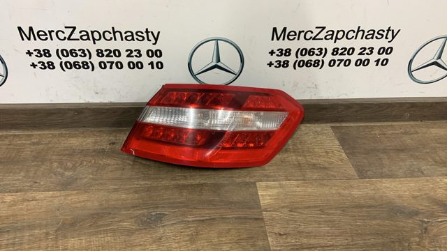 Ліхтар задній правий, зовнішній A2129066701 MERCEDES