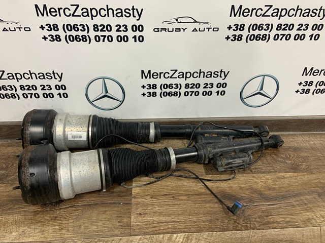 Стійка задня, ліва A2213205513 MERCEDES