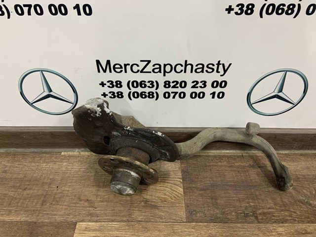 Кулак поворотний передній лівий A2213324501 MERCEDES