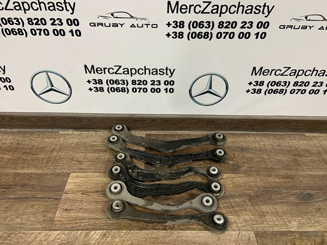 Верхній важіль задньої підвіски правий A2213501006 MERCEDES