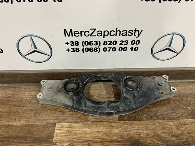 Траверса заднього редуктора, передня A2213521406 MERCEDES