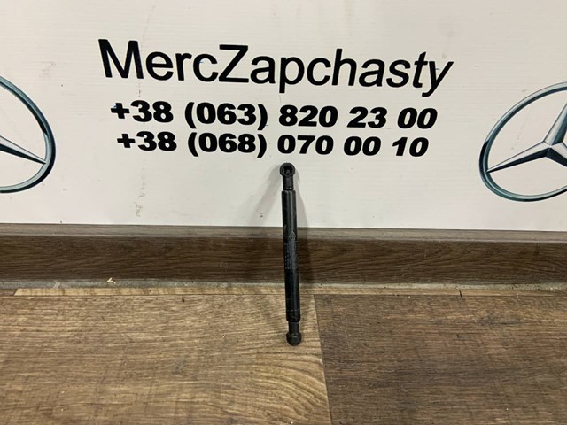 Амортизатор двері п'ятої A2217500236 MERCEDES