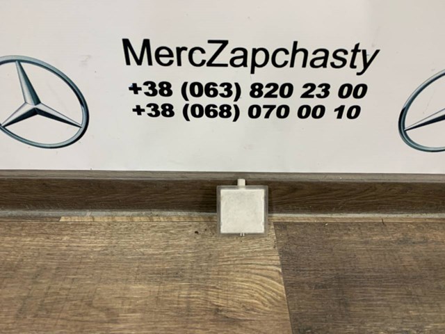 Плафони внутрішнього освітлення A2218200201 MERCEDES