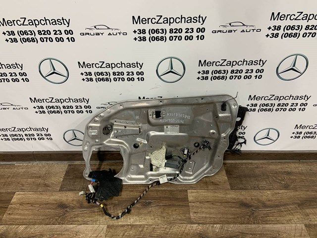 Мотор склопідйомника дверей передніх, правих A2218202842 MERCEDES