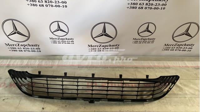 Решітка переднього бампера, центральна A2228850124 MERCEDES