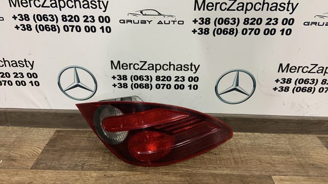 Задня ліва фара A2518201764 MERCEDES