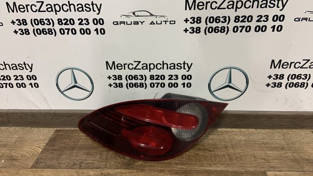 Задній правий стоп A2518201864 MERCEDES
