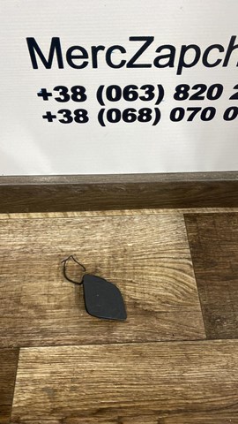 Заглушка бампера буксирувального гака A4478850323 MERCEDES