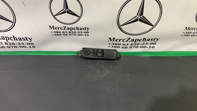 Кнопки переднього лівого склопід'ємника A6395450913 MERCEDES