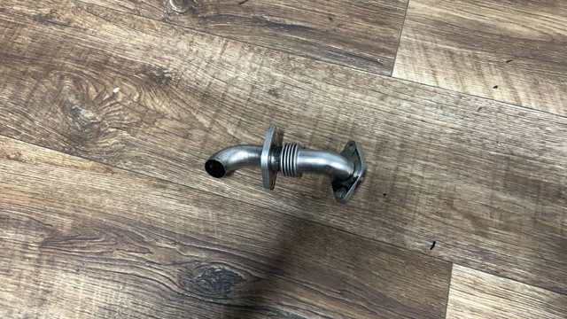 Патрубок системи рециркуляції ВГ A6421400908 MERCEDES
