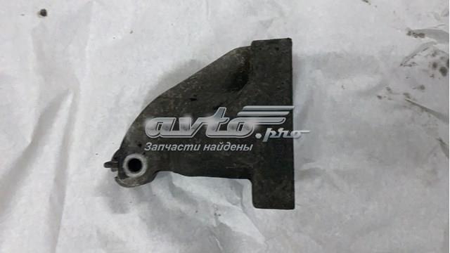 Кронштейн подушки (опори) двигуна, лівої A6422230004 MERCEDES