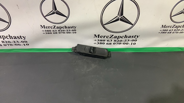 Кнопковий блок керування склопідіймачами передній лівий A9065451513 MERCEDES