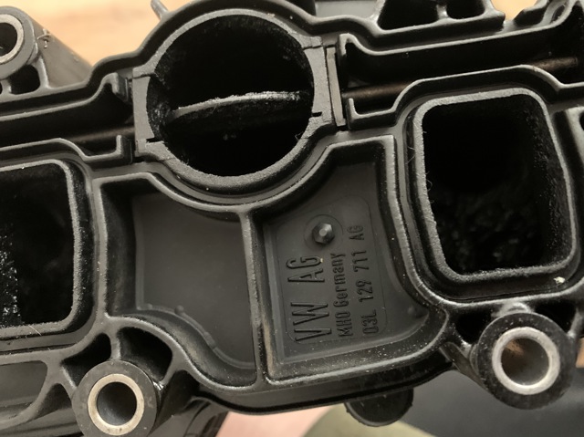 Колектор впускний 03L129711AG VAG