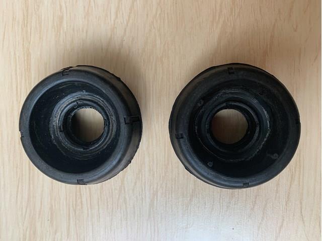 Подушка амортизатора переднього 1J0412331C VAG