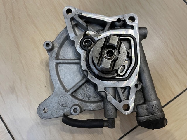 Насос вакуумний 288102F000 HYUNDAI