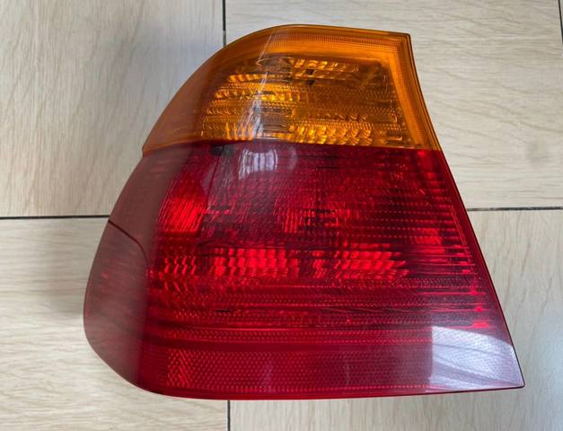 Задній лівий зовнішній ліхтар 8364921 BMW