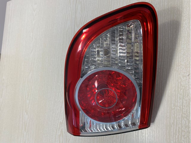 Задня ліва внутрішня фара 924052B520 HYUNDAI