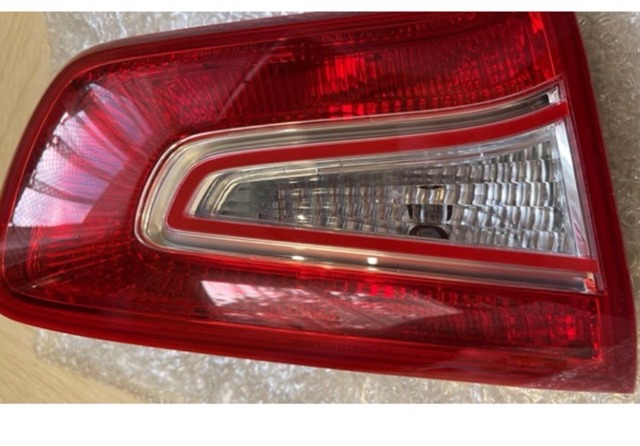 Задня ліва внутрішня фара 924053W010 HYUNDAI