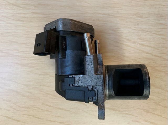Клапан EGR, рециркуляції газів A6421400460 MERCEDES