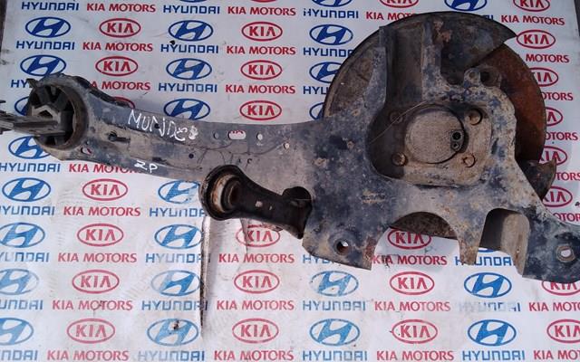 Сайлентблоки поздовжніх важелів передньої підвіски 1858845 FORD