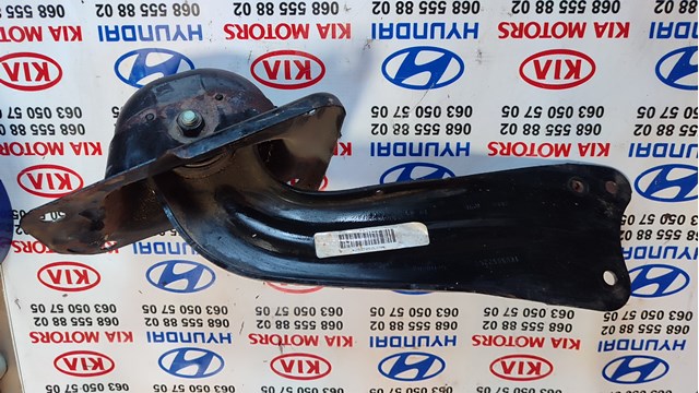 Кронштейн задньої балки 1K0505130J VAG
