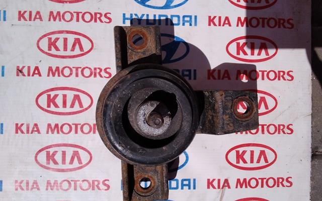 Права подушка мотора 218112B100 HYUNDAI