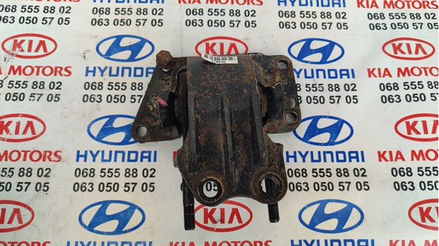 Ліва подушка двигуна 218302P500 HYUNDAI
