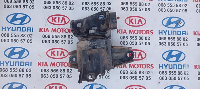 Ліва опора двигуна 218302S000 HYUNDAI