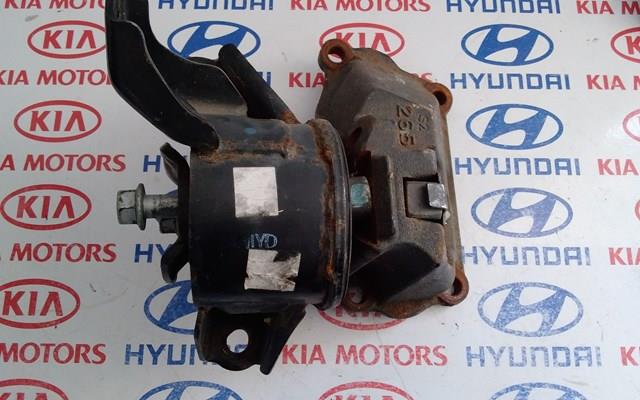 Ліва подушка двигуна 218302W500 HYUNDAI
