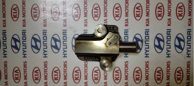 Натягувач ланцюга ГРМ 244103CGA1 HYUNDAI