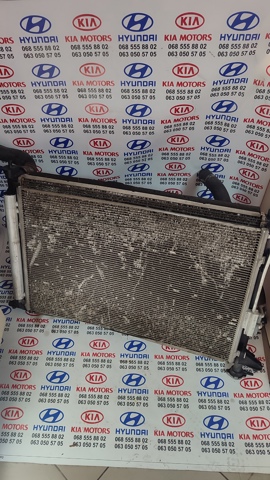Радіатор охолодження двигуна 25310C6770 HYUNDAI