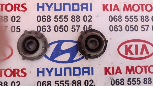 Подушка радіатора охолодження, нижня 253362B000 HYUNDAI