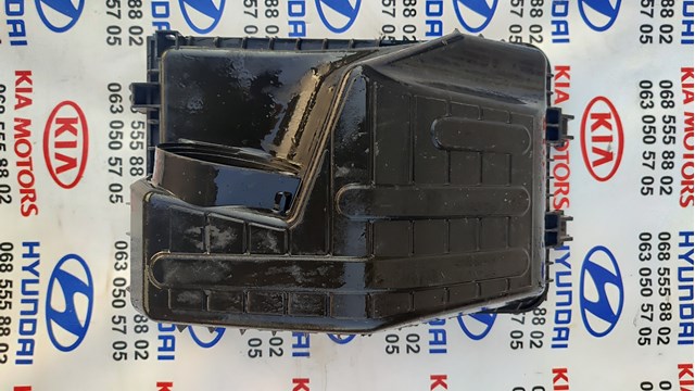 Корпус повітряного фільтра, верхня частина 281112W300 HYUNDAI