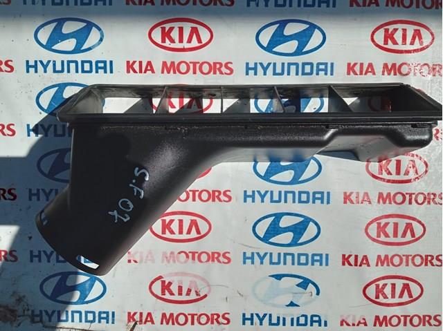 Патрубок повітряний, вхід повітряного фільтра 282112B200 HYUNDAI