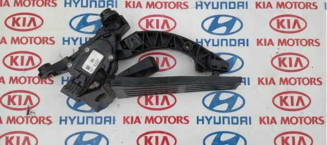 Педаль акселератора 327003S110 HYUNDAI