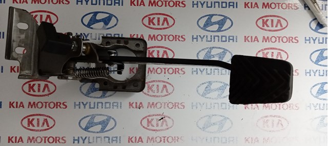 Педаль гальма 328002B110 HYUNDAI