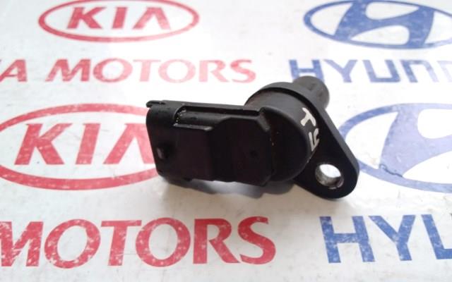 Датчик обуртів распредвалу 393002A000 HYUNDAI