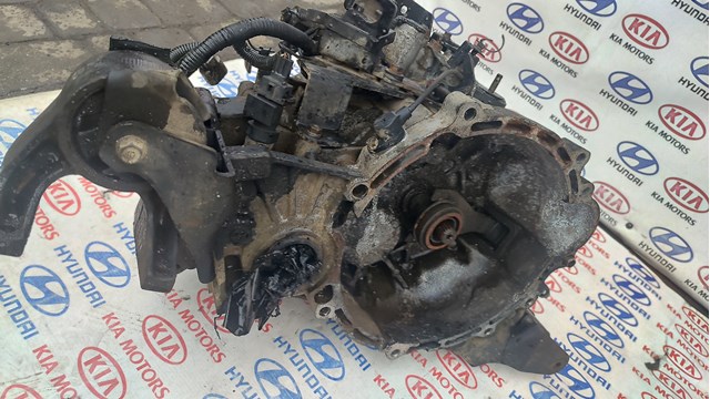 Коробка механіка в зборі 4300023276 HYUNDAI