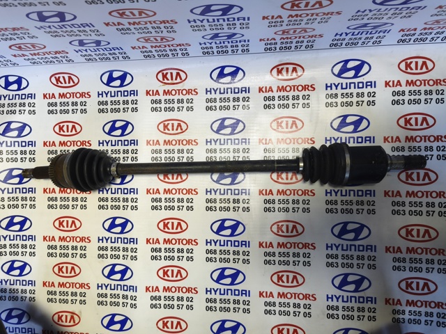 Піввісь задня 496001F000 HYUNDAI