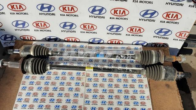 Піввісь задня, ліва 496004Z000 HYUNDAI
